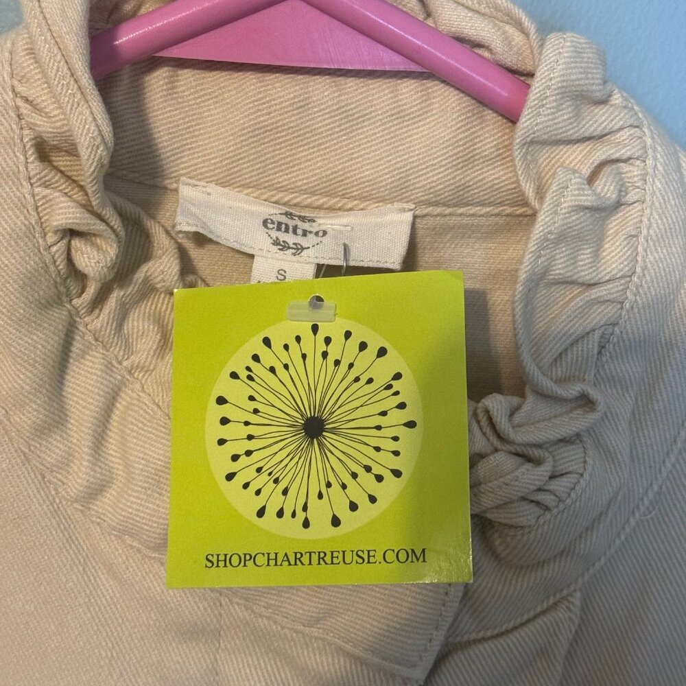 Entro NWT Women's Kimmi Ruffle Trim Utility Jacket - Cream Beige - Size Small - Picture 3 of 6